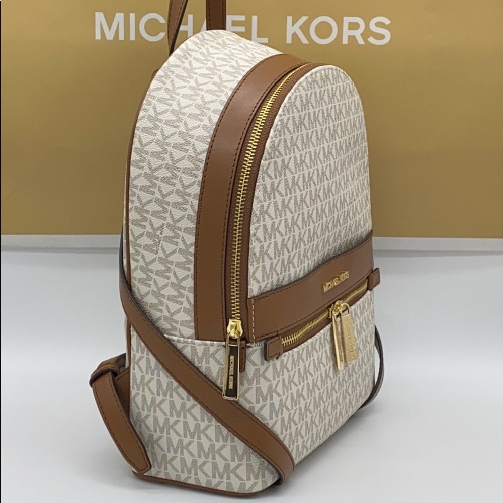MICHAEL KORS KENLY MEDIUM BACKPACK VANILLA - Picture 4 of 16